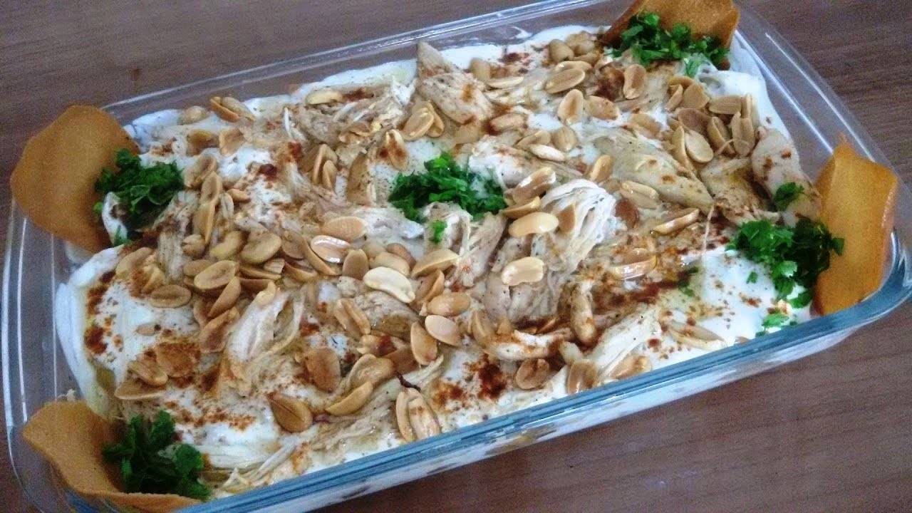 فتة دجاج